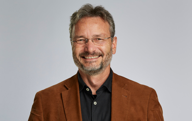 <Text wird generiert, bitte warten...>