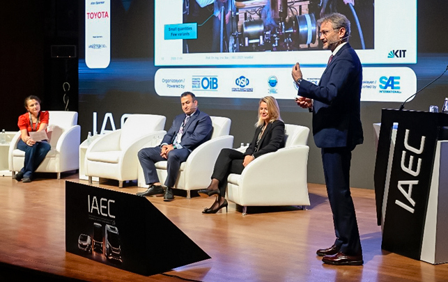 <Text wird generiert, bitte warten...>